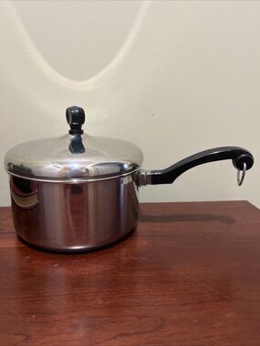Farberware Stainless Steel Saucepan with Lid and Black Handle 2 qt